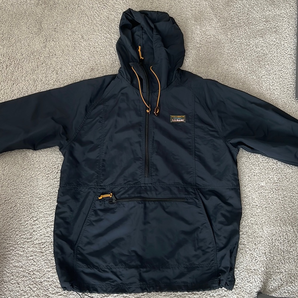 L.L. Bean Men's Mountain Classic Anorak. Size large. Worn once.